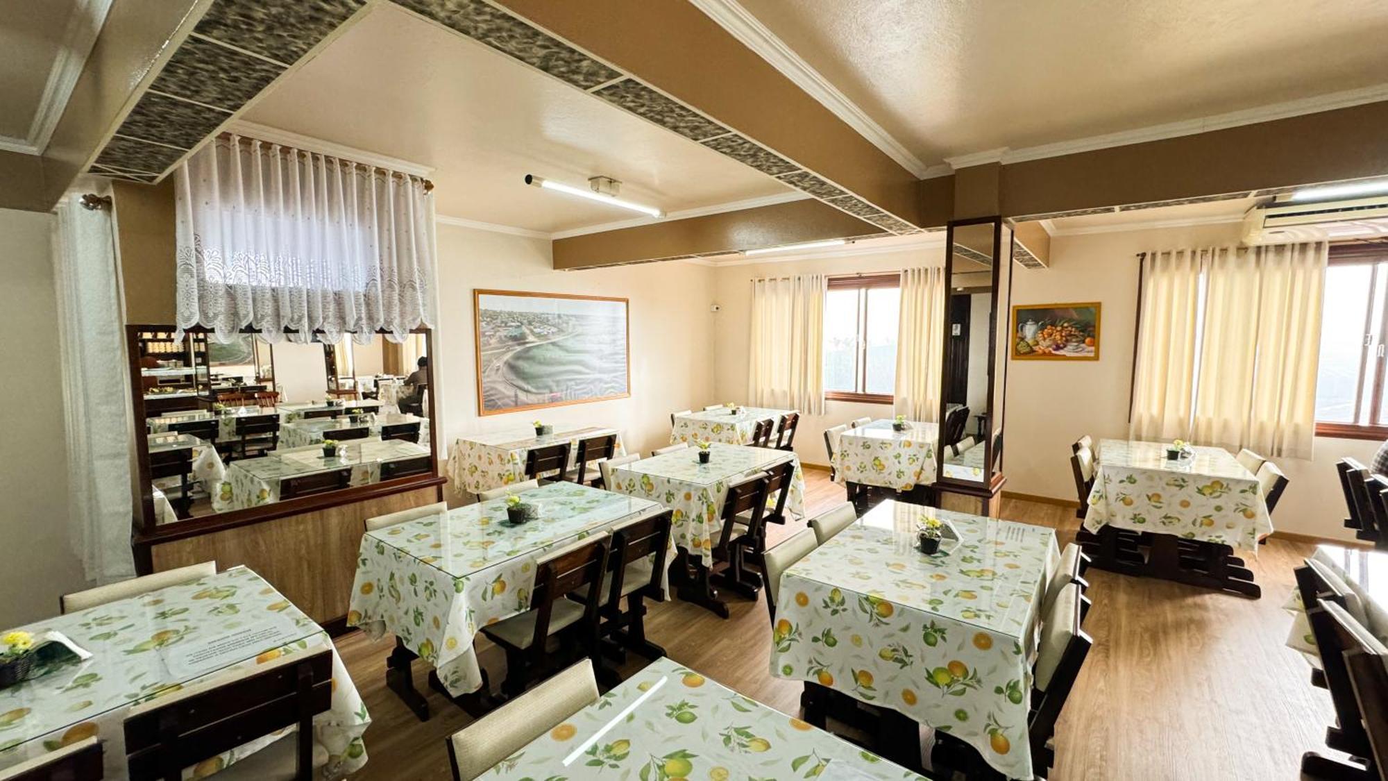 Fares Turis Hotel Uruguaiana Luaran gambar