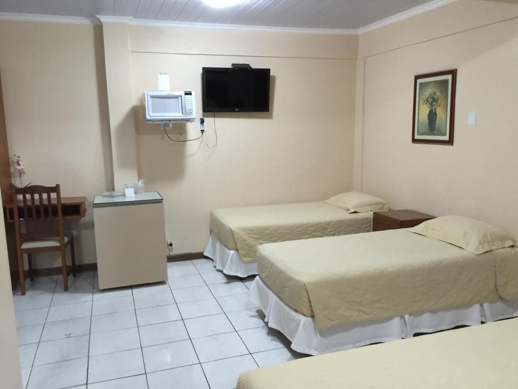Fares Turis Hotel Uruguaiana Luaran gambar